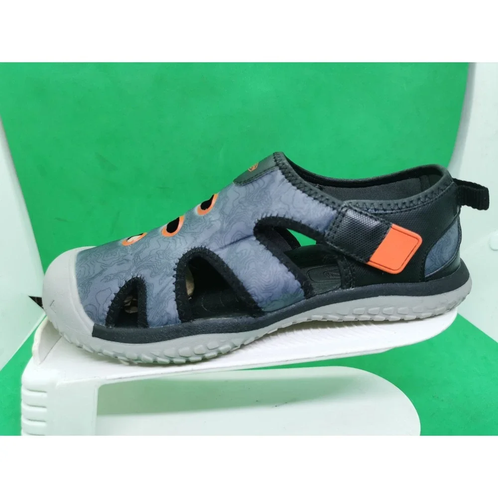 KEEN Stingray Closed Toe Sandals Black/Safety Orange Youth/ Men's Size 6